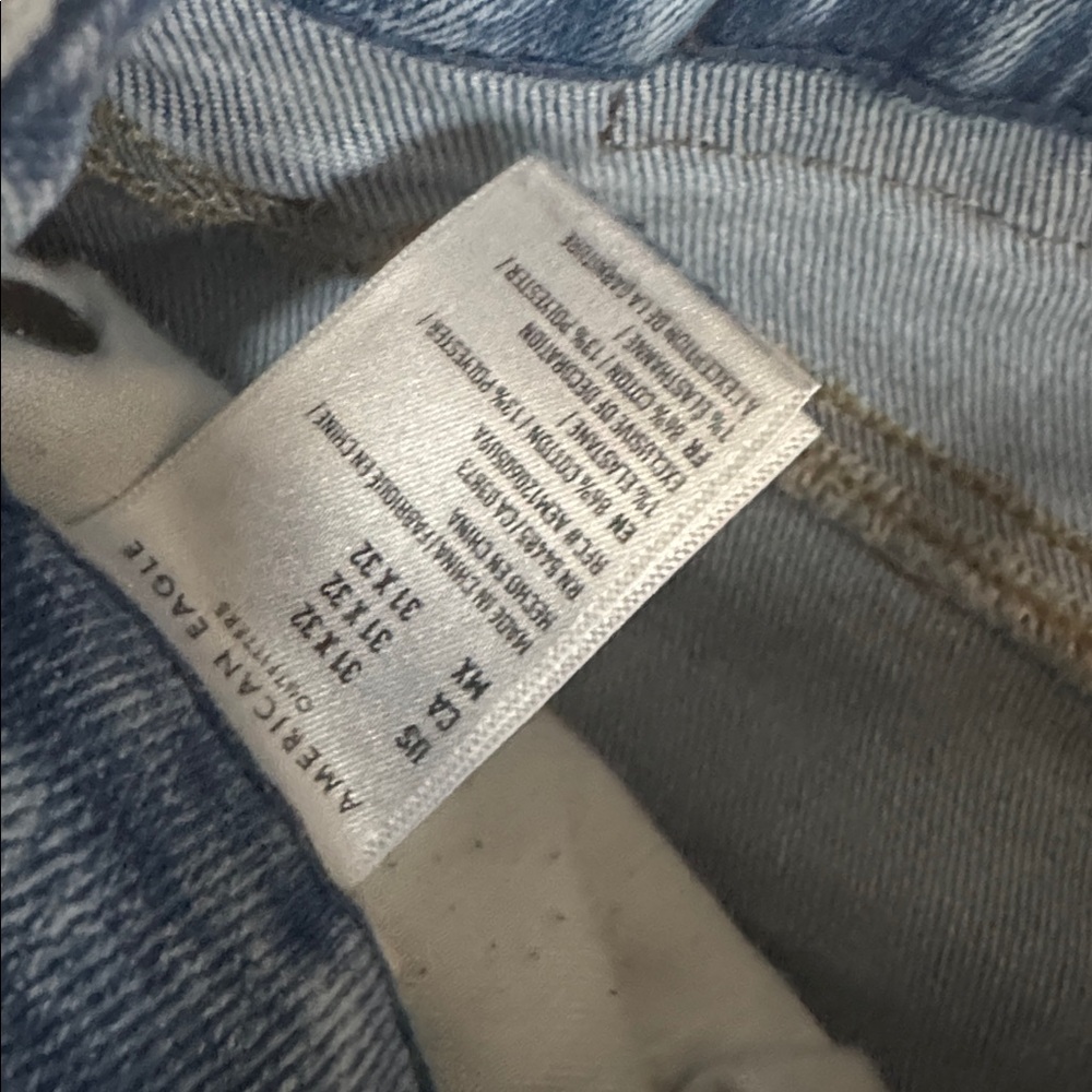 American Eagle Outfitters Light Blue Distressed Skinny Jeans - Picture 6 of 8